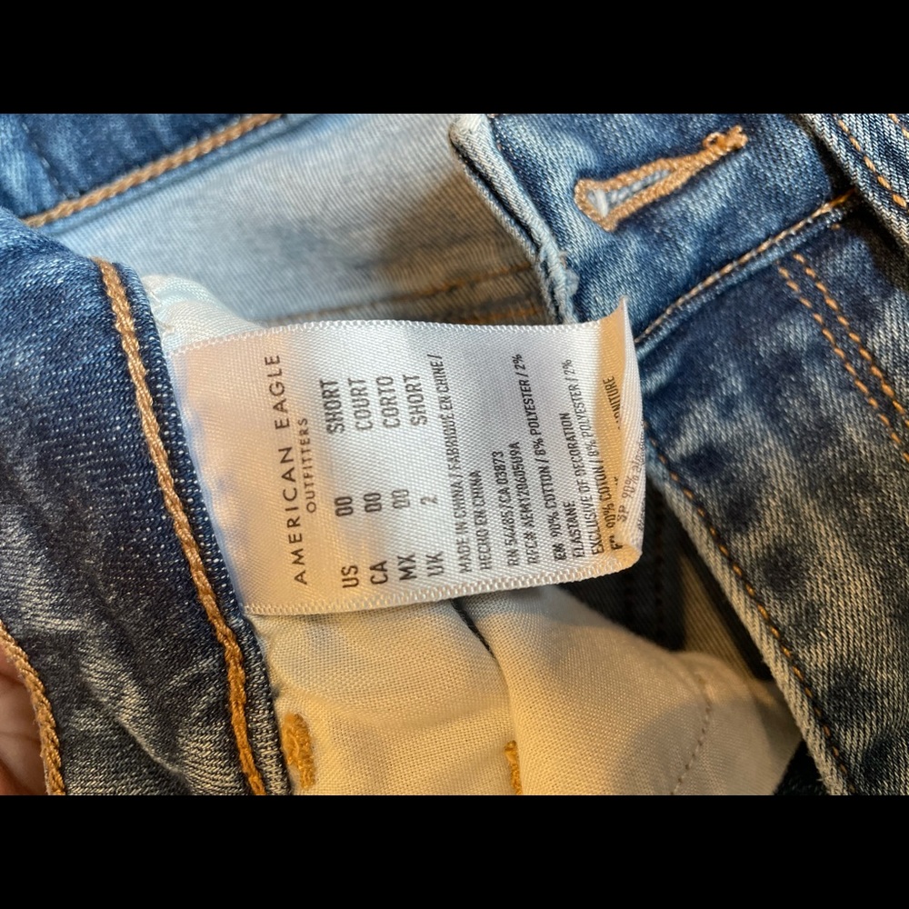american eagle ripped jeans